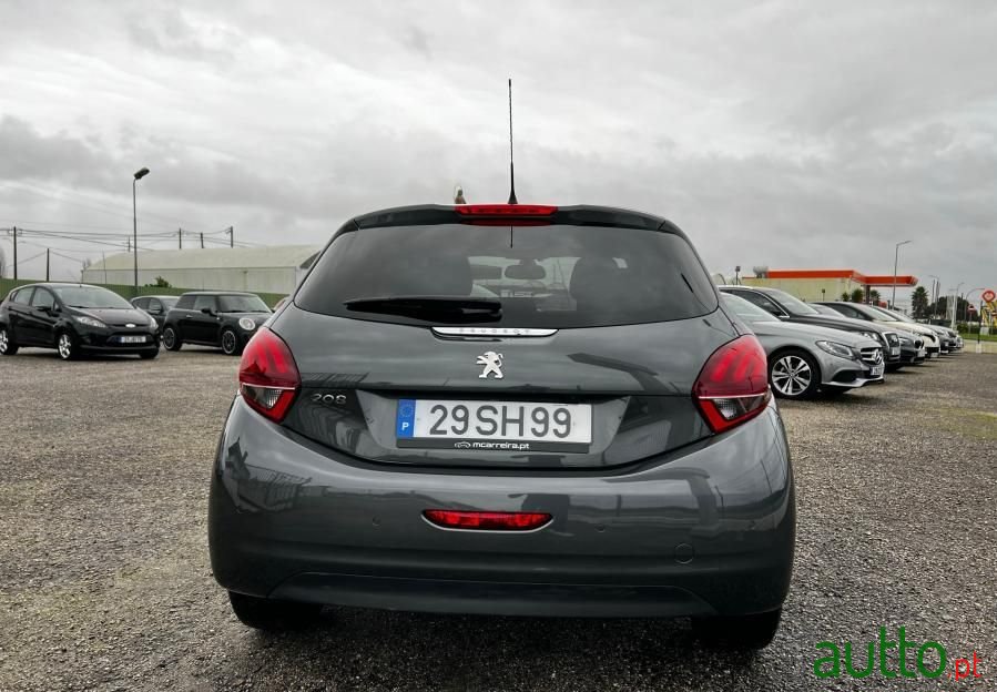 2016' Peugeot 208 photo #3