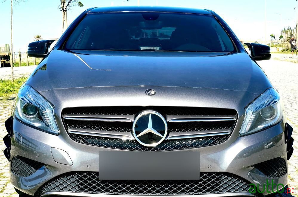 2013' Mercedes-Benz Classe A photo #5