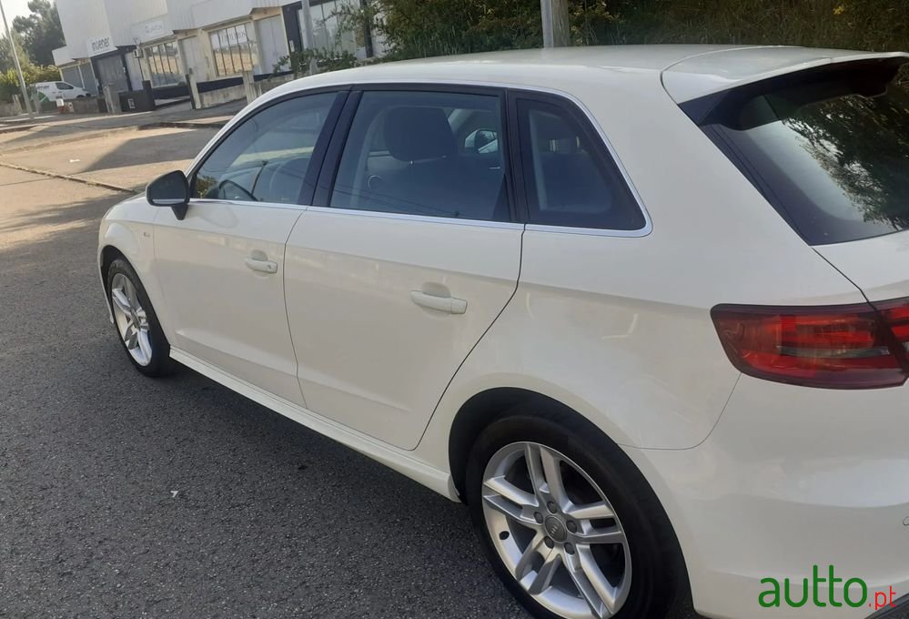 2015' Audi A3 Sportback photo #2