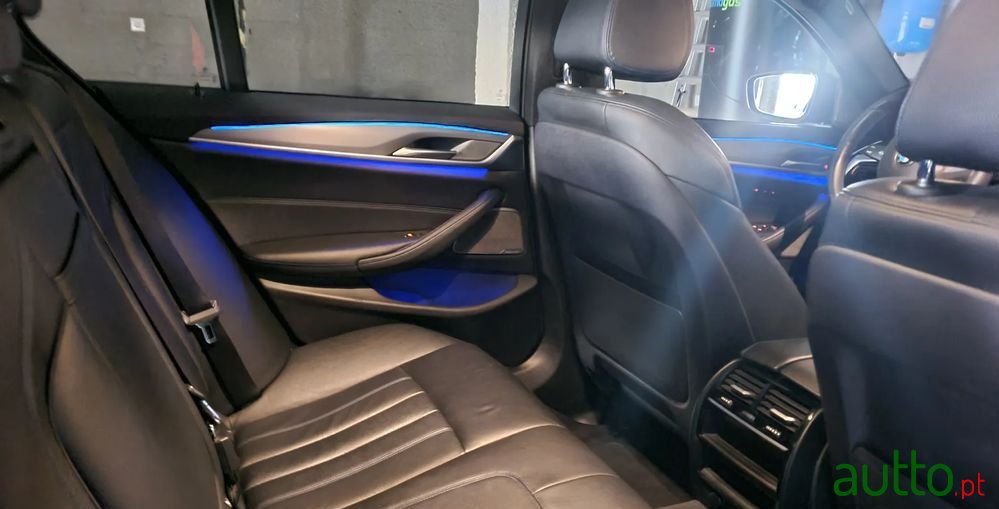 2017' BMW 530 photo #3