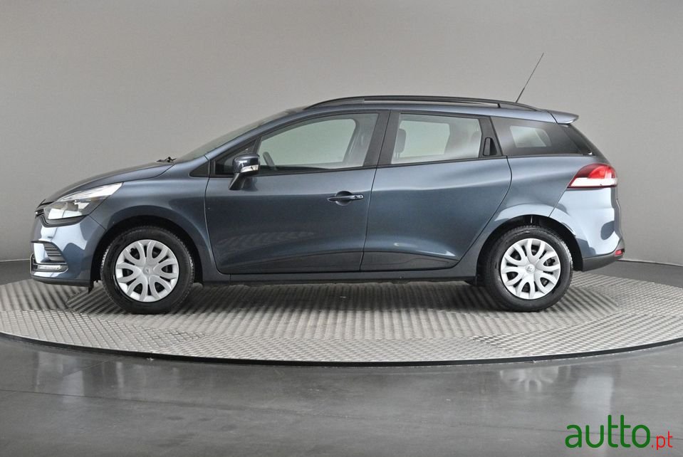 2017' Renault Clio Sport Tourer photo #4