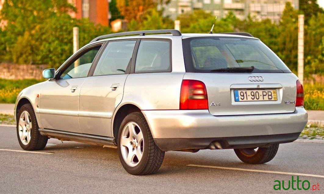 1997' Audi A4 Avant photo #1