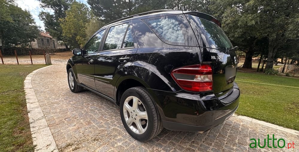 2006' Mercedes-Benz Classe M Cdi photo #1