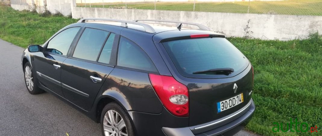 2007' Renault Laguna Break photo #1