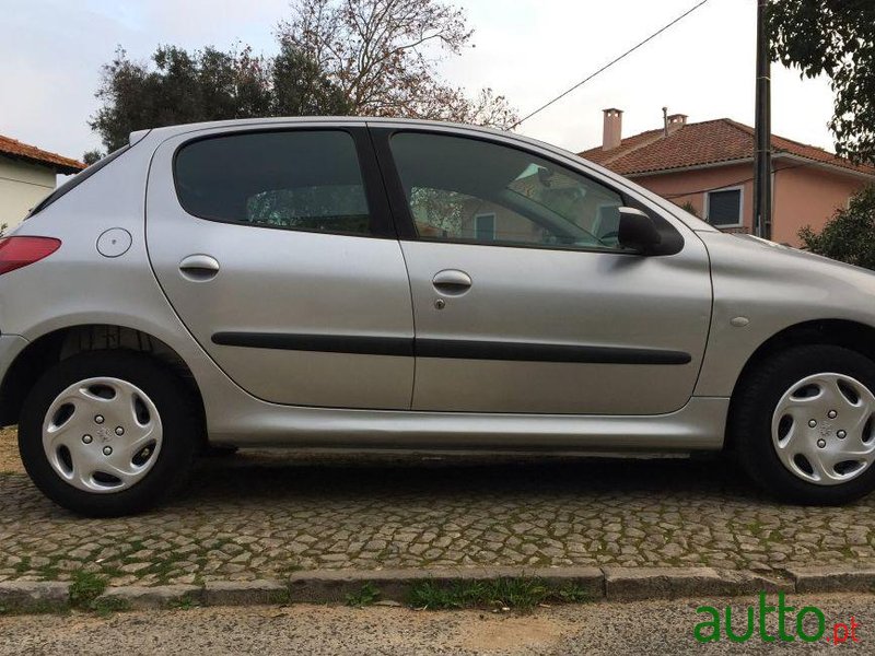 2003' Peugeot 206 1.1 Color Line photo #1