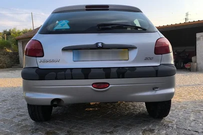 2000' Peugeot 206
