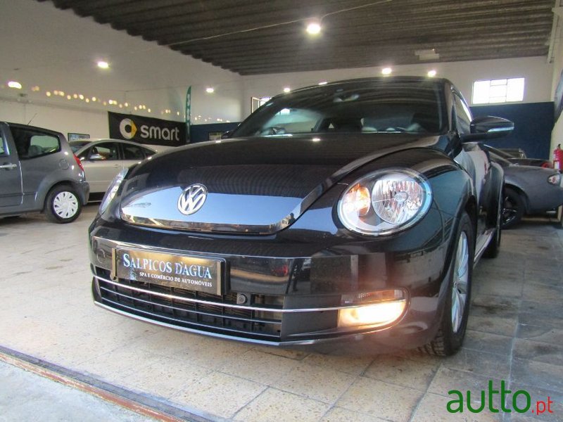 2012' Volkswagen New Beetle photo #3