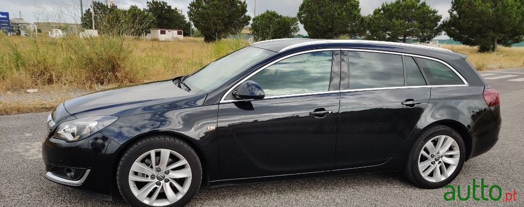 2015' Opel Insignia Sports Tourer photo #2