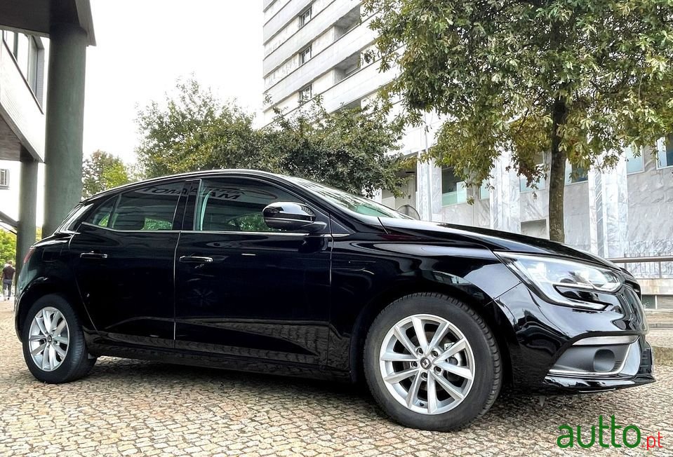2017' Renault Megane photo #4