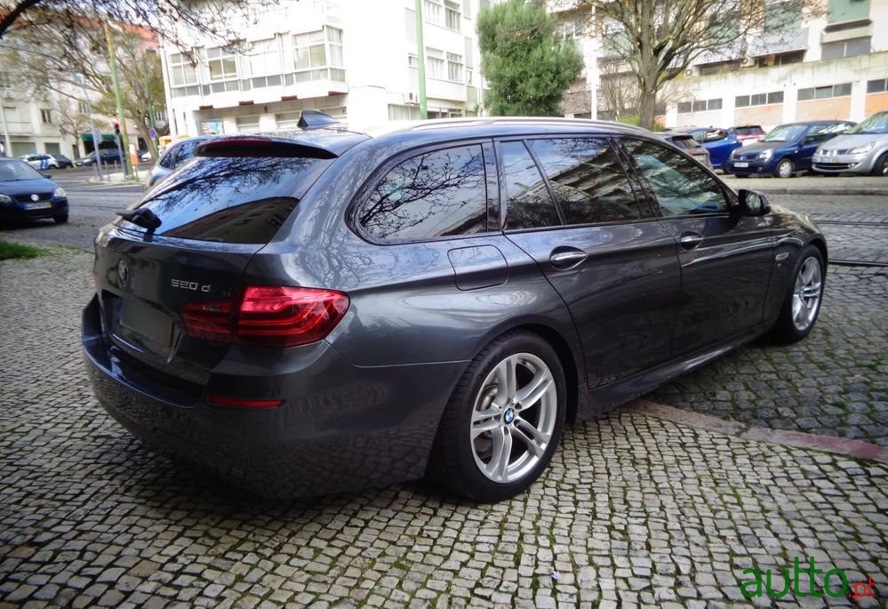 2016' BMW Série 5 D Pack M Auto photo #5
