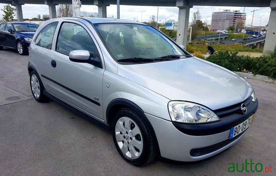 2002' Opel Corsa photo #2