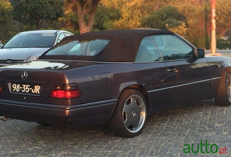 1995' Mercedes-Benz E-220 Cabrio photo #3