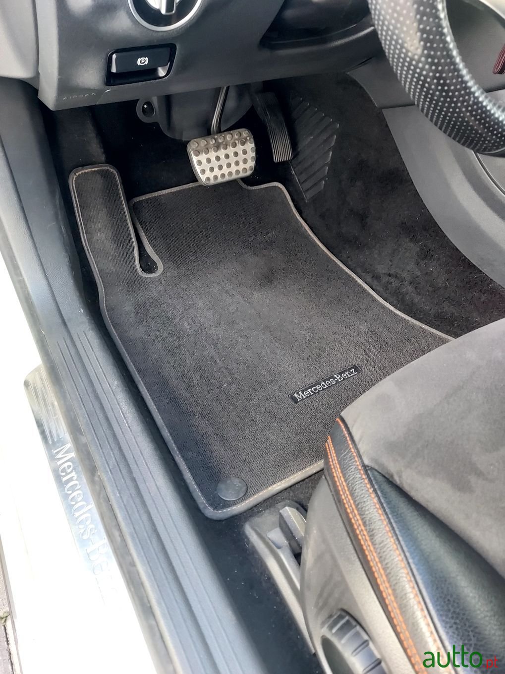 2015' Mercedes-Benz Cla-220 photo #3