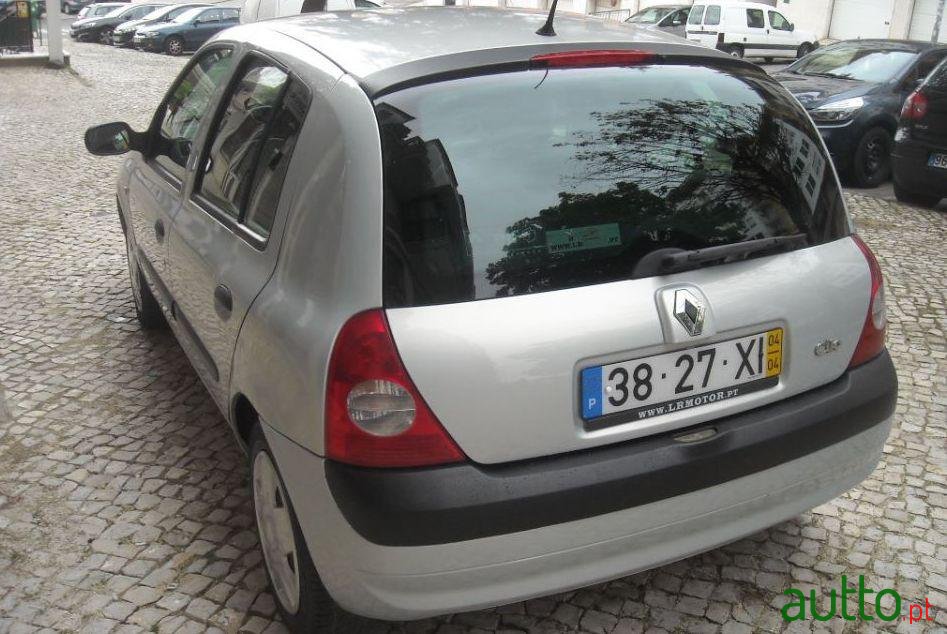 2004' Renault Clio 1.2 Dynamique photo #2