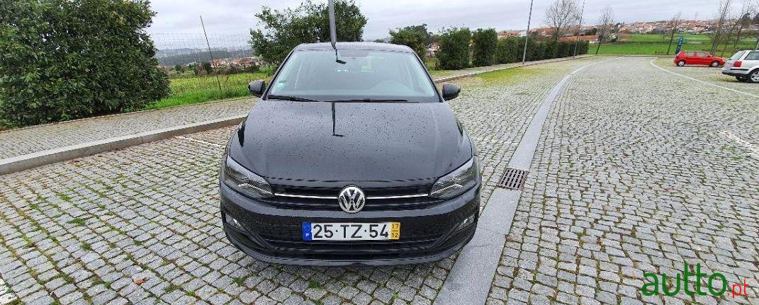 2017' Volkswagen Polo photo #5