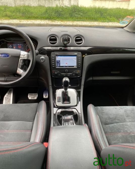 2011' Ford S-Max photo #4