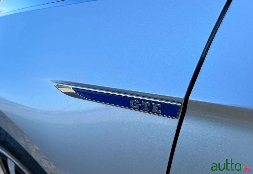 2020' Volkswagen Passat Variant photo #6