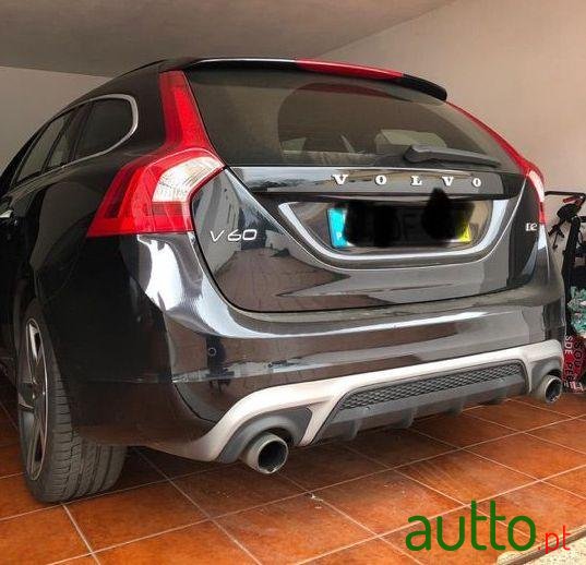 2013' Volvo V60 R Design photo #1