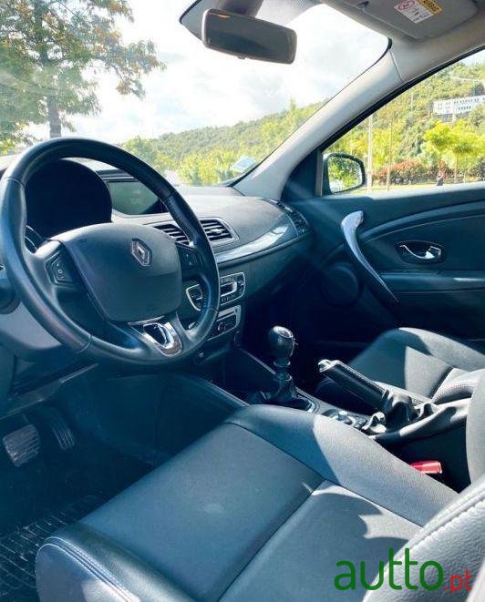 2015' Renault Megane Break photo #4