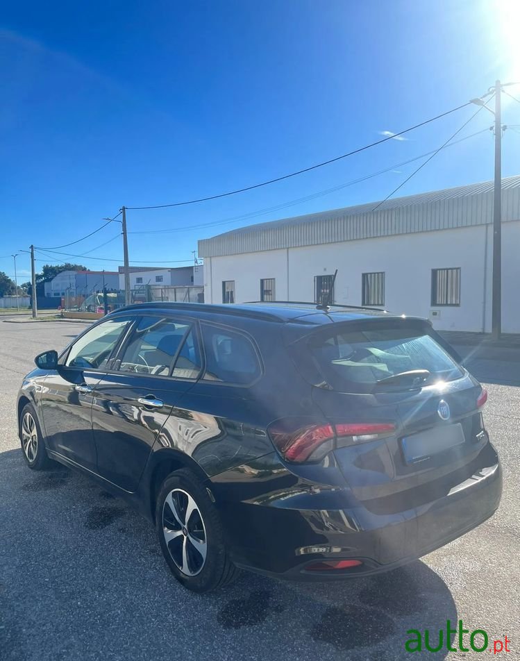 2018' Fiat Tipo Station Wagon photo #2