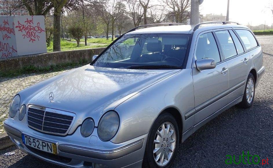 2000' Mercedes-Benz E-320 Cdi Elegance photo #4