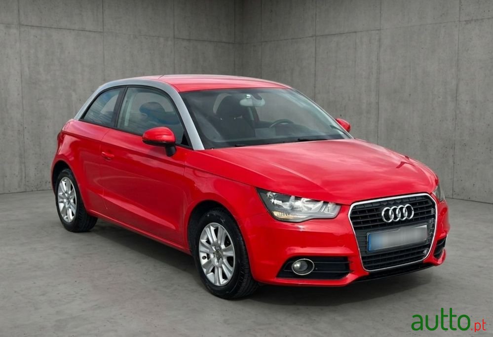 2011' Audi A1 1.6 Tdi Advance photo #3