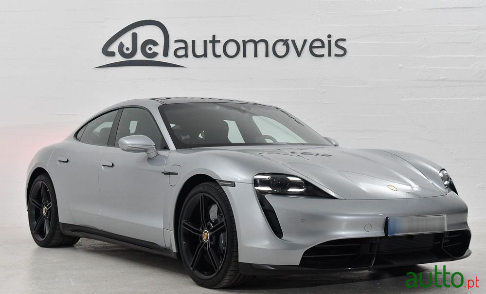 2022' Porsche Taycan Turbo S photo #1