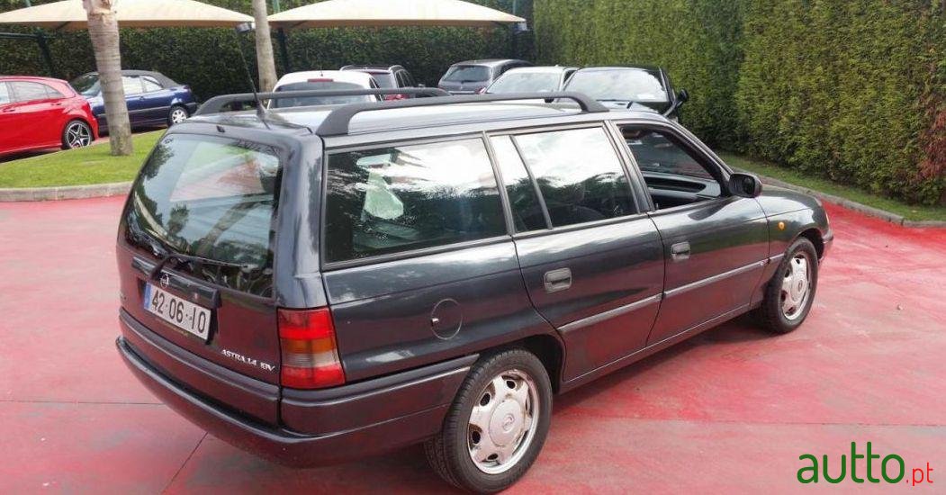 1997' Opel Astra-Caravan 1.4I 16V photo #2