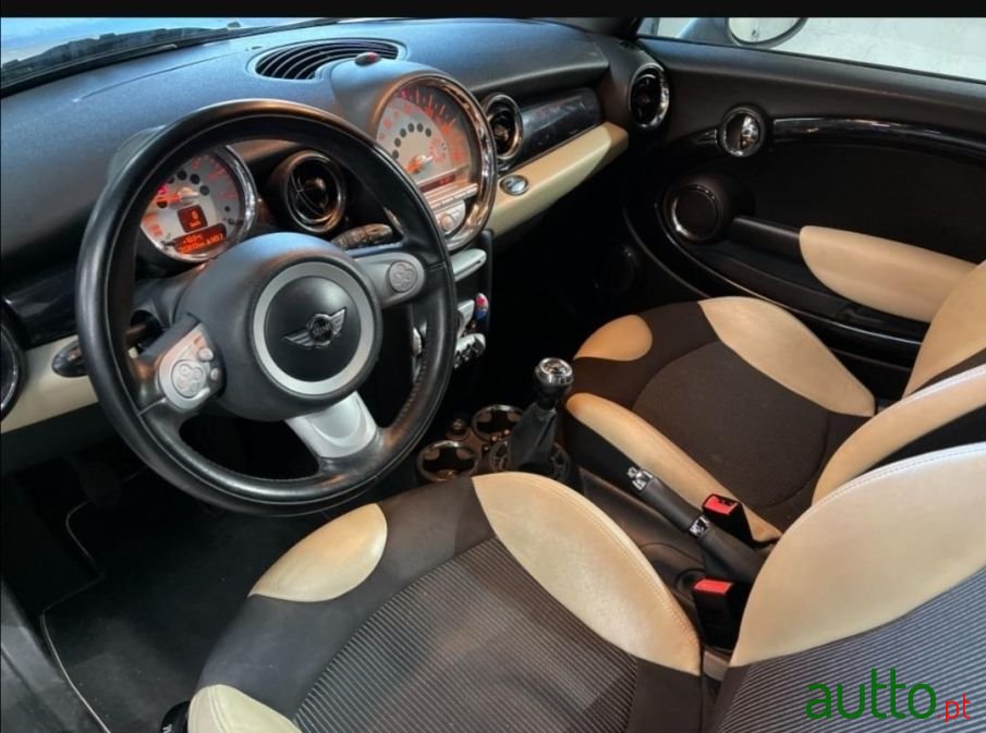 2008' MINI Cooper photo #4