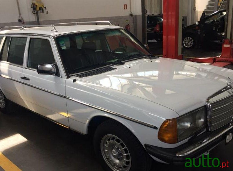 1987' Mercedes-Benz E-240 Station photo #3