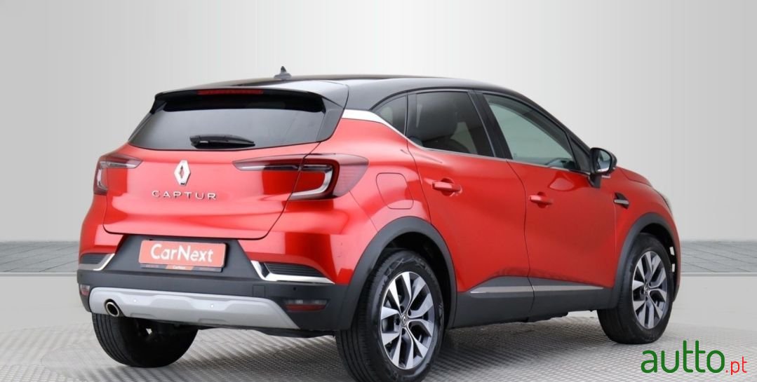 2020' Renault Captur photo #5