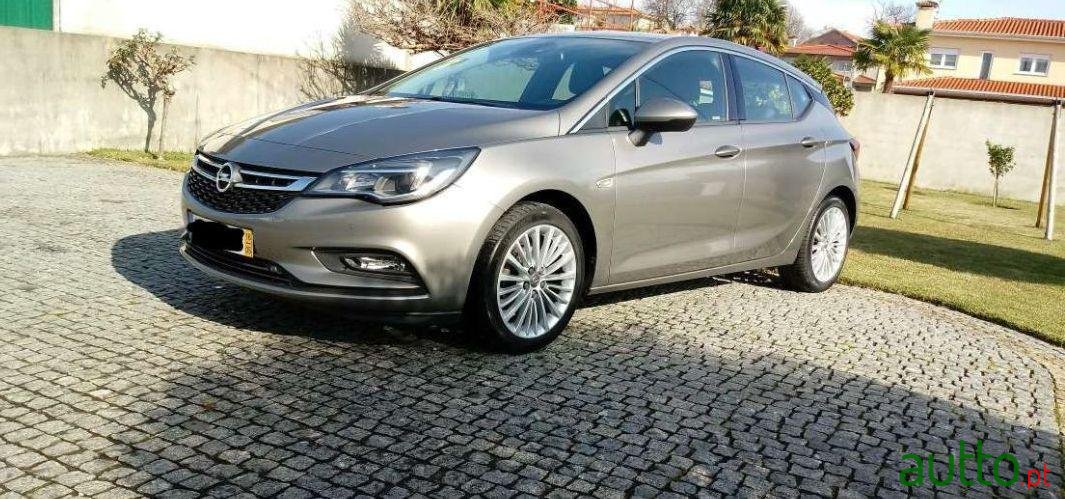 2016' Opel Astra photo #2