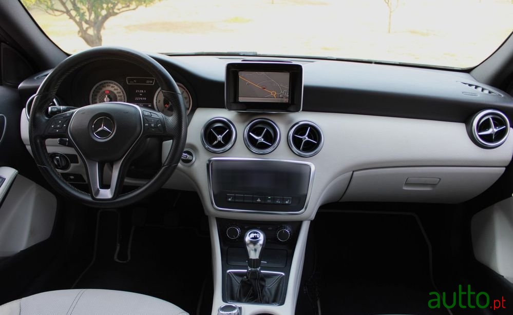 2012' Mercedes-Benz Classe A Cdi Be Urban photo #4