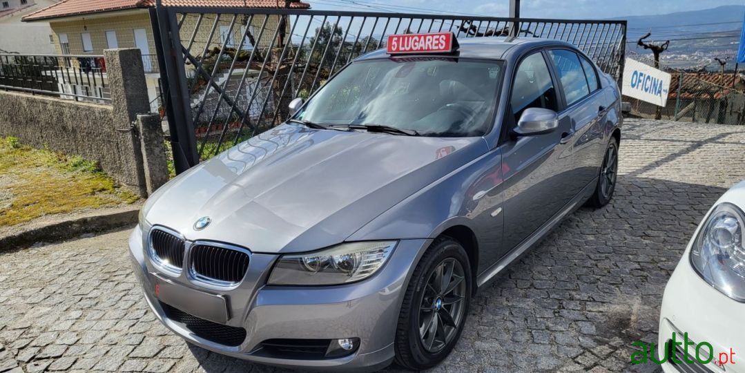 2010' BMW 320 photo #2