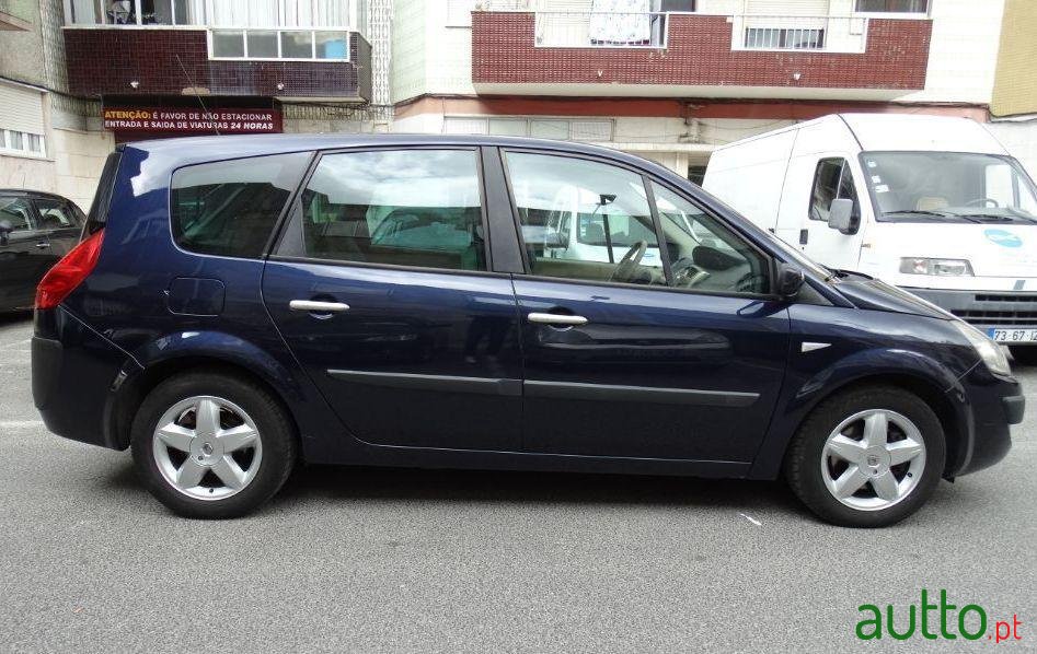 2007' Renault Scenic photo #3