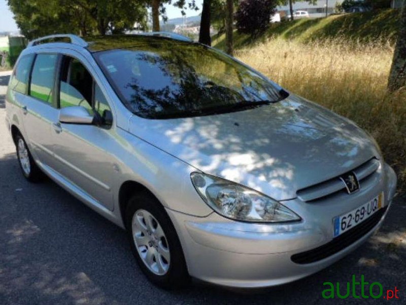 2003' Peugeot 307 Sw photo #2