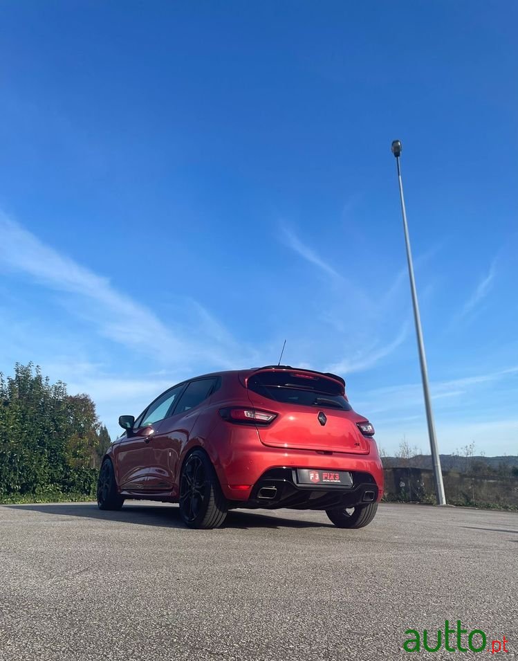 2014' Renault Clio 1.6 T Rs Edc photo #3