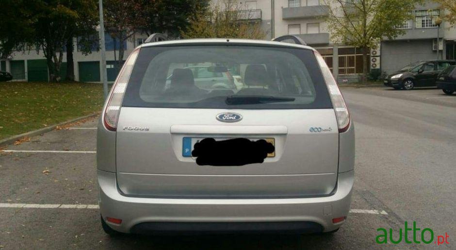 2009' Ford Focus Sw photo #3