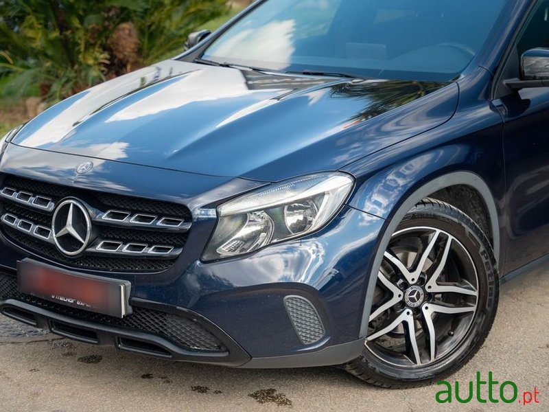 2018' Mercedes-Benz Classe Gla D Style photo #2