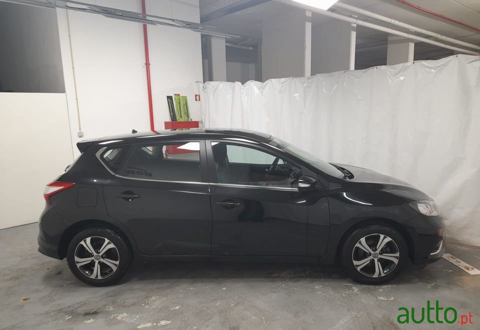 2016' Nissan Pulsar photo #3