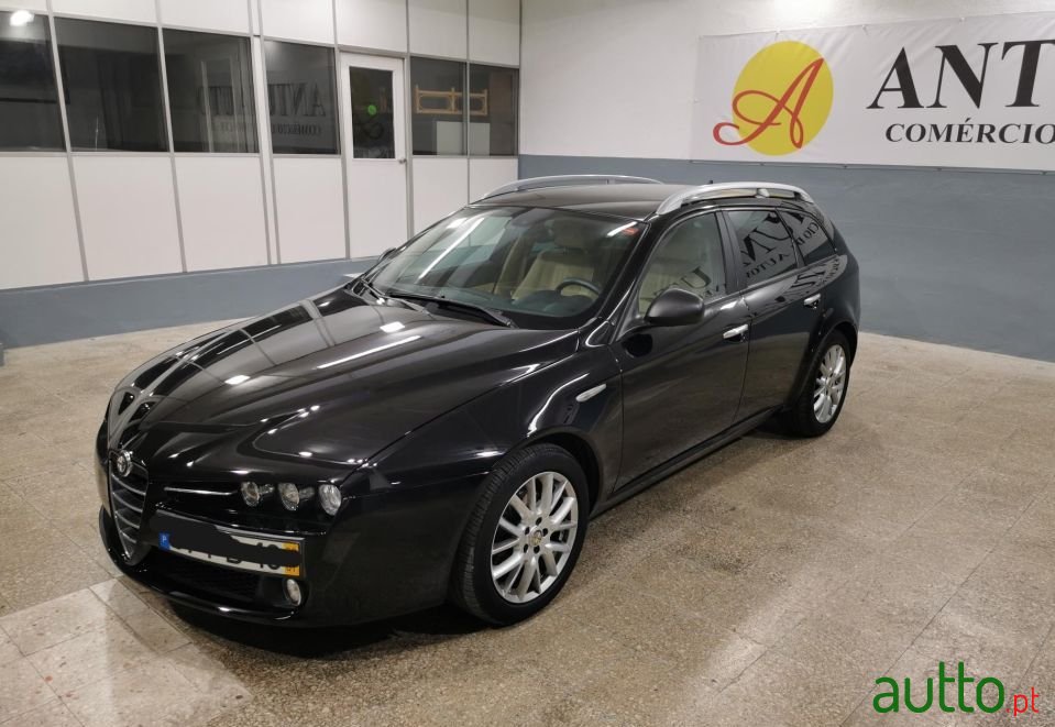 2008' Alfa Romeo 159 Sportwagon photo #1