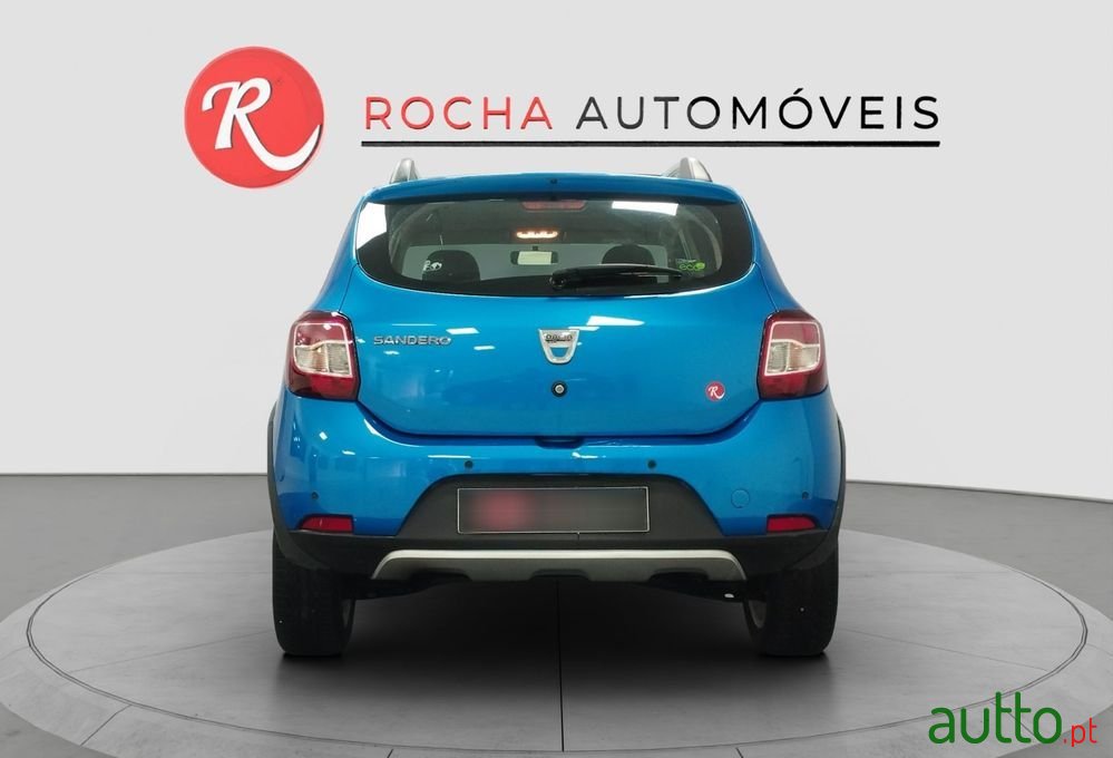 2014' Dacia Sandero photo #4