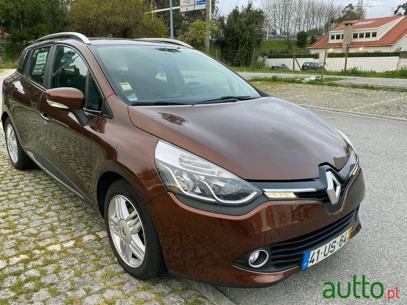 2014' Renault Clio Sport Tourer photo #3