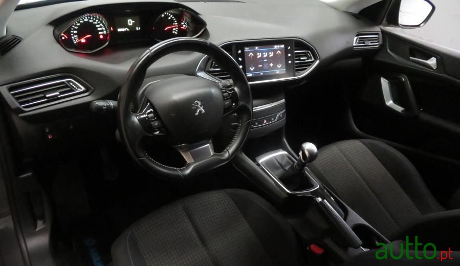 2019' Peugeot 308 Sw photo #4