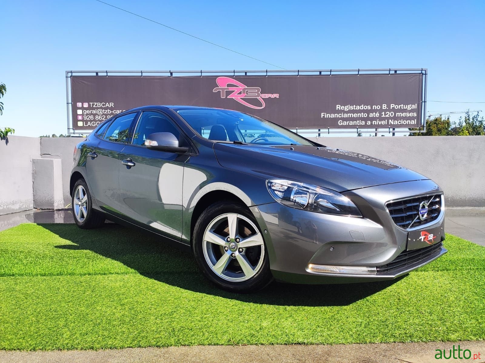 2014' Volvo V40 photo #1