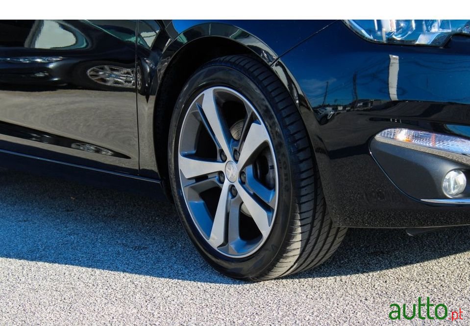 2015' Peugeot 308 Sw photo #4