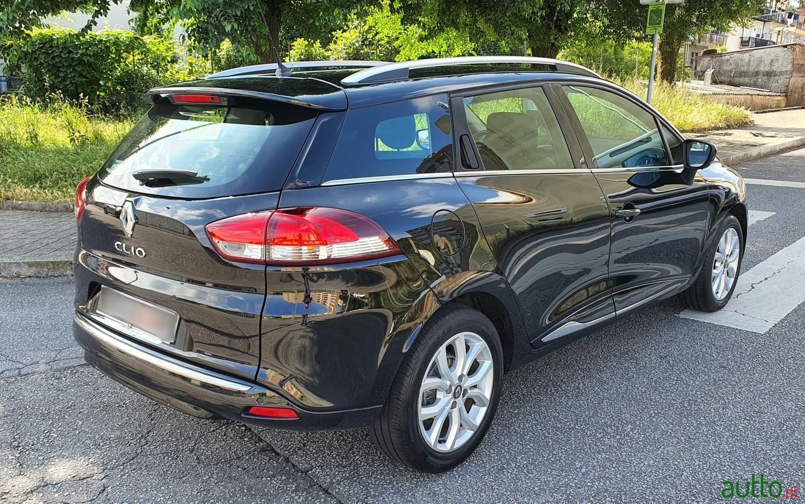 2018' Renault Clio Sport Tourer photo #4