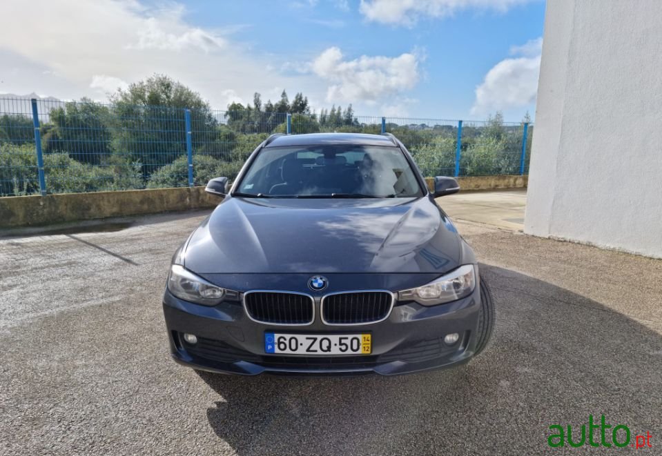 2014' BMW 318 photo #4