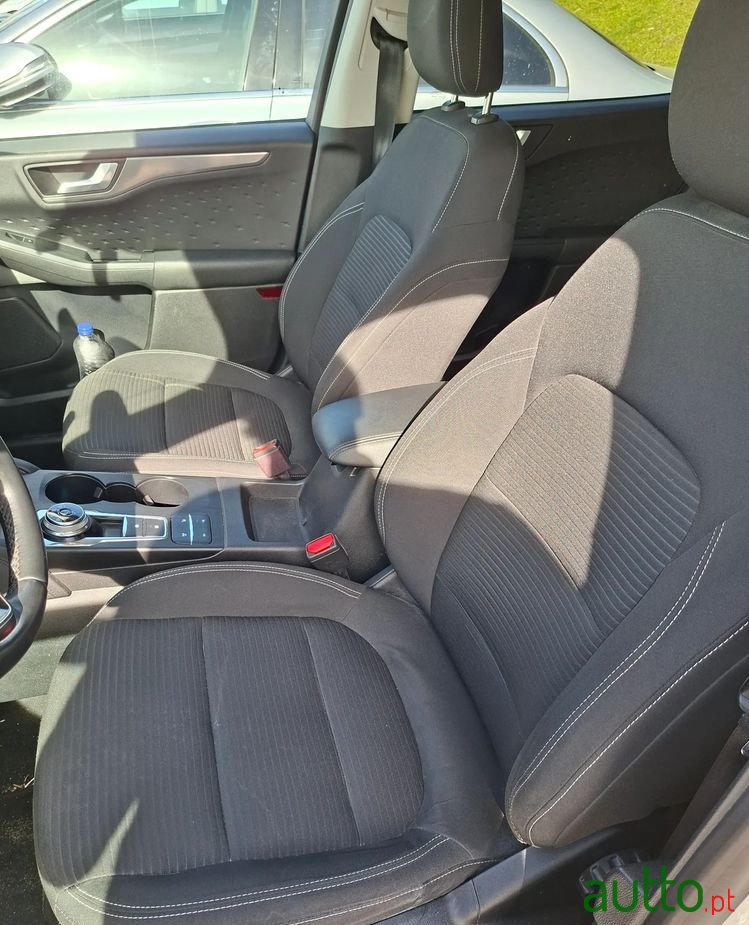 2020' Ford Kuga 2.5 Fhev Titanium photo #6