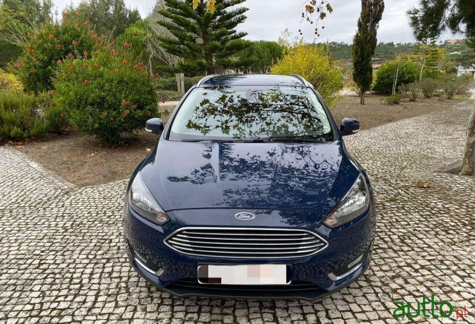 2015' Ford Focus Sw photo #4